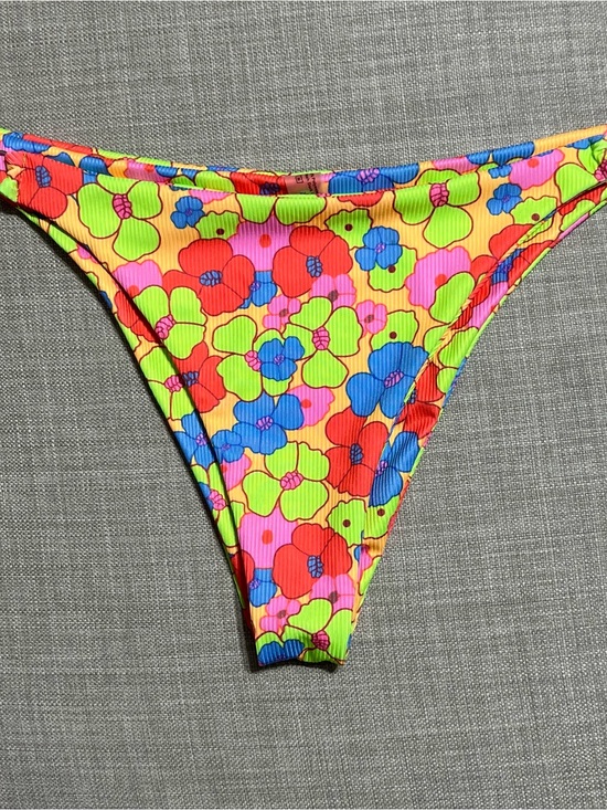 SHEIN Other - NWOT Colorful floral SHEIN Bikini Bottoms size large